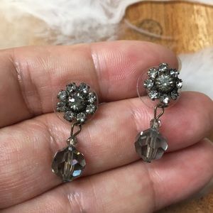 🖤NEW Austrian gray crystal earrings
